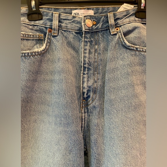 Zara Distressed Relaxed Jeans size 8 NWOT - Picture 5 of 12